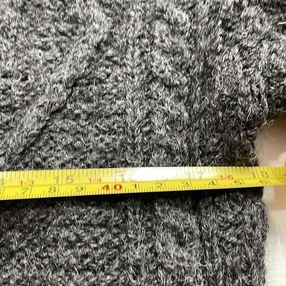 Carraig Donn cable knit cardigan made in Ireland 100% merino wool coastal sz sm - Picture 11 of 12